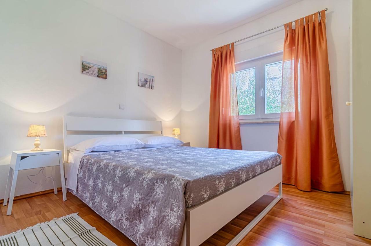Apartmani Prodan 2 Fazana Bagian luar foto