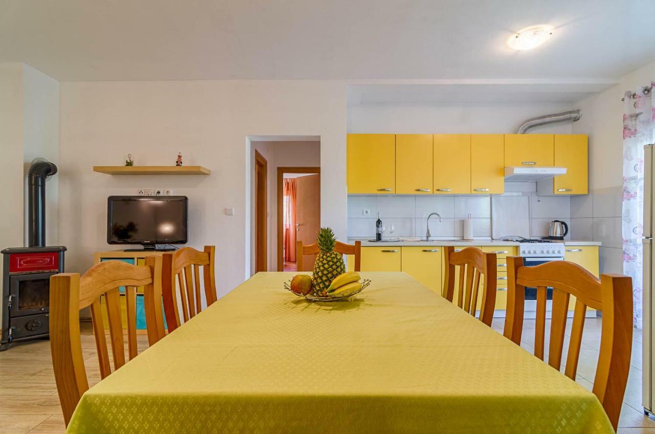 Apartmani Prodan 2 Fazana Bagian luar foto