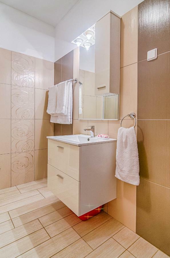 Apartmani Prodan 2 Fazana Bagian luar foto